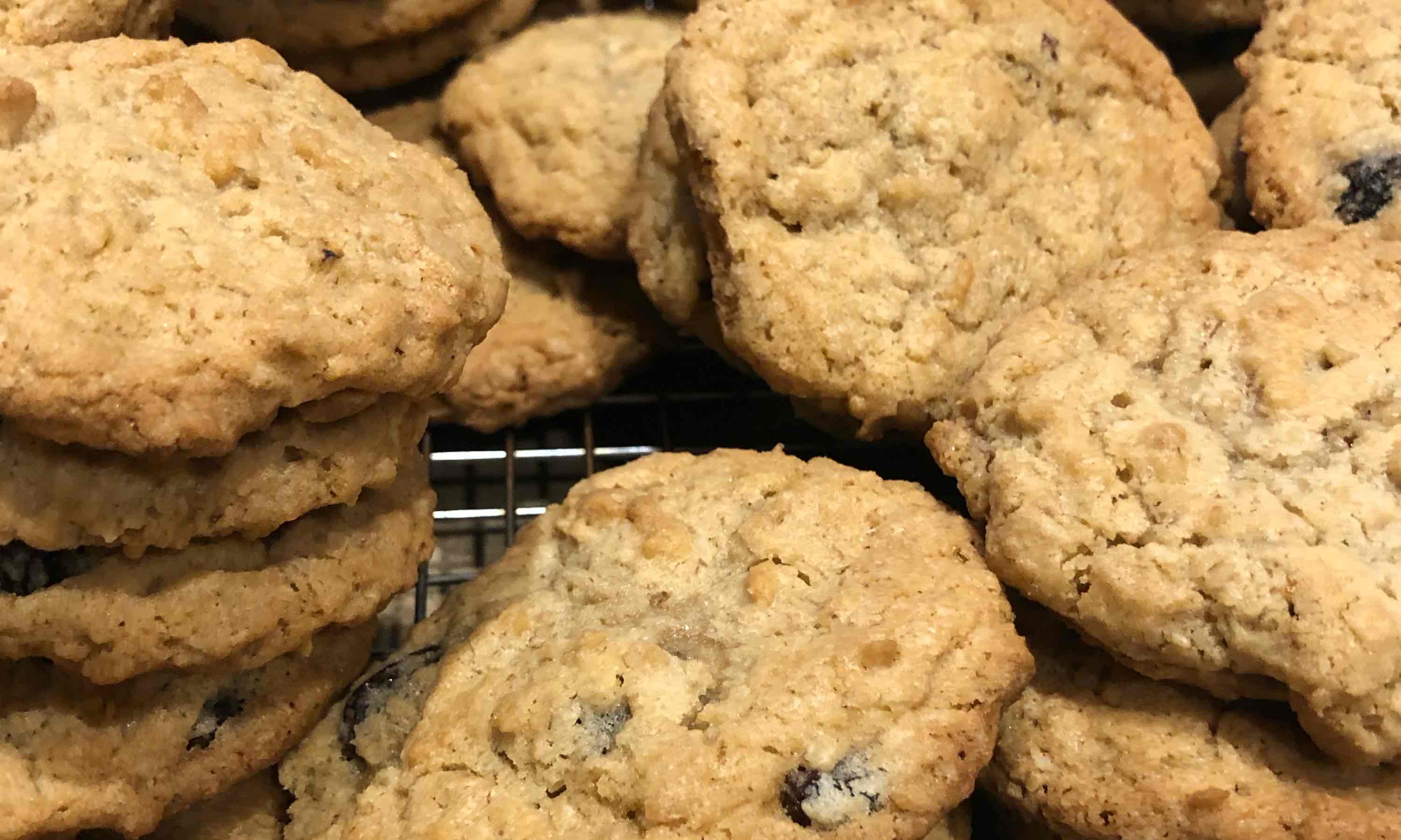 Granola Chocolate Chip Cookies – Vain Foods
